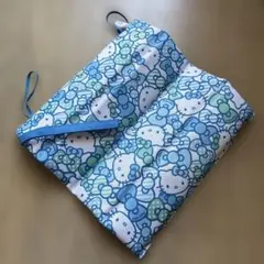 ⭐️【美品‼︎】ハローキティ おでかけシートクッション ブルー⭐️のサムネイル