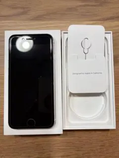 Apple iPhone SE (第2世代) ブラック/ホワイト 本体