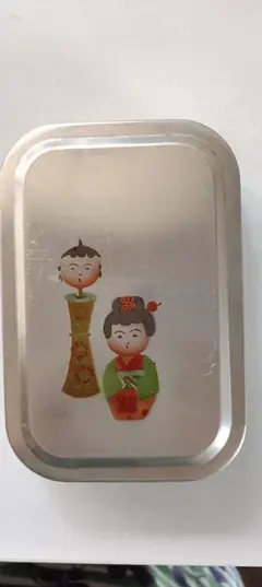 昭和レトロな弁当箱