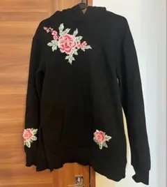 花柄刺繍　裏起毛パーカーのサムネイル