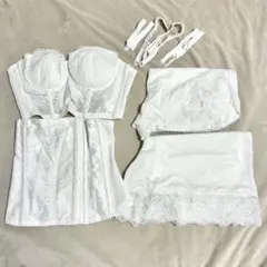 【C75＆70】Triumph　ブライダルインナー　ブラコルセット　一式