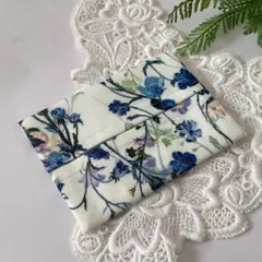 ハンドメイド　デルフィニュームのティッシュケース