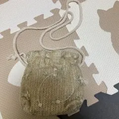 刺繍入りベージュ巾着ポシェット　ショルダーバッグ　小物入れ　収納