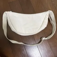 【新品未使用】　ラウンドミニショルダーバッグ コーデュロイ オフホワイト