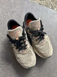 New Balance 990 v6