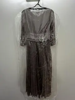 ピンクグレー　長袖 プリーツドレス