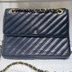 キルティングチェーンショルダーバッグ　本革製　ブラック×ゴールド