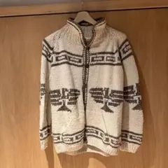 民族風柄アイボリーグレーセーター