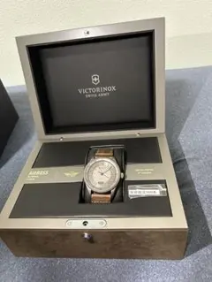 VICTORINOX 腕時計　エアボスリミテッドのサムネイル