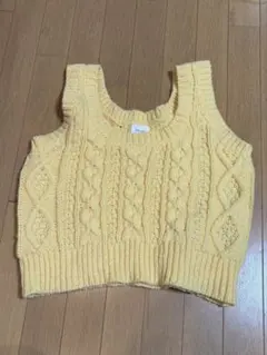 ニットベスト　セーター　ニット　イエロー　レディース