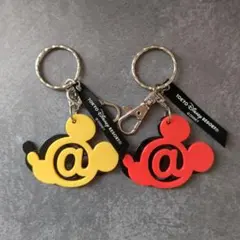ディズニー　ミッキー　キーホルダー　２個セットまとめ売り　Disney