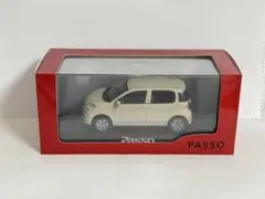 トヨタ パッソ カラーサンプル ミニカーのサムネイル