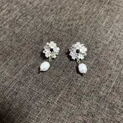 花モチーフ パール ピアス