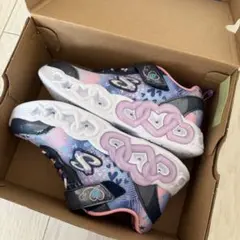 【新品未使用】　スケッチャーズ　ハートライト　17cm