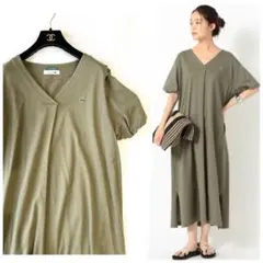 LACOSTE × ビームス ギャザースリーブロングワンピース カーキ Ｖネック