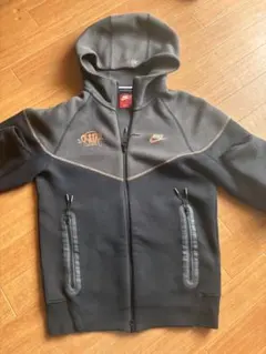 正規品synaworld nike テックフリース - メルカリ