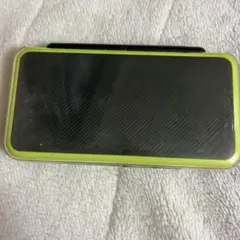 New 2DS LL 黒/黄緑 本体