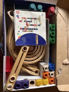 Quadrilla クアドリラ　ボーネルンド　知育玩具　Twist & Railのサムネイル