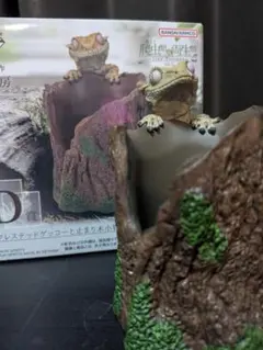 一番くじ 爬虫類・両生類 D賞 クレステッドゲッコーと止まり木小物入のサムネイル