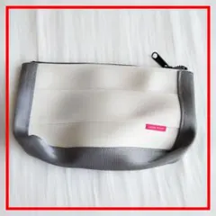 生産端材で生まれ変わった新品シートベルトポーチ　ベージュ