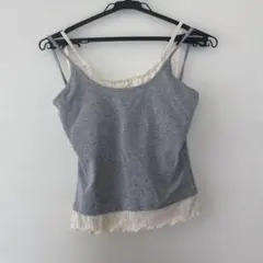フリル付きグレーキャミソール