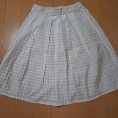 売り切りセール★ホワイト系チェック柄プリーツスカート