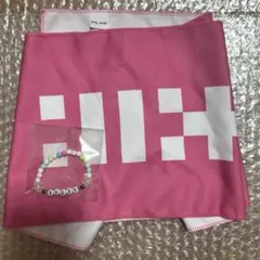 新品】ILLIT It's Me 入場特典 応援 スローガン うちわ - メルカリ