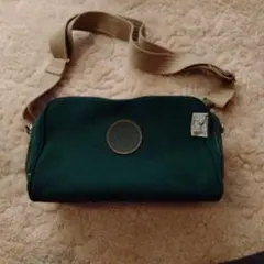 緑色キャンバスショルダーバッグ