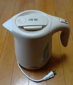 【美品の部類!?】　T-fal 電気ケトル ジャスティン　カフェオレ色　取説付きのサムネイル