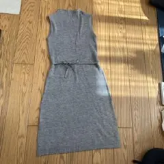 ビームス　ライトグレー ノースリーブ ニットワンピース