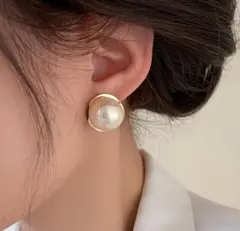 Item thumbnail for item 75f8905c-0e69-4914-9188-b1f01cd1b7ad