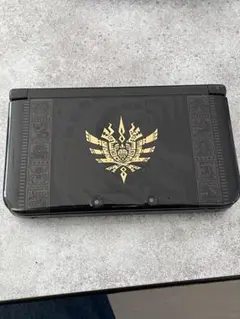 ニンテンドー3DS LL 本体（モンスターハンター4特別版）