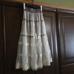 公*o様 アクシーズファム　花柄刺繍ティアードスカート　ロングスカート　フレアス