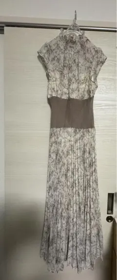 ウエストリブプリーツワンピース