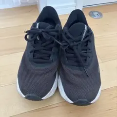 NIKE REVOLUTION スニーカー ブラック ホワイトのサムネイル
