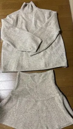 ZARA ベージュ系タートルネックニット&フレアスカートセット