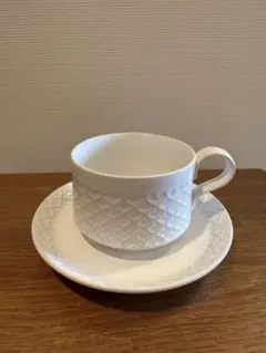 クイストゴー B&G コーディアル ホワイト 白 カップ&ソーサー - メルカリ