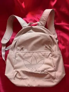 adidas トレフォイル リュック ピンクのサムネイル