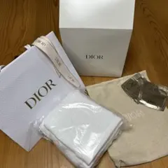 【ディオール】ノベルティ　オリジナルタオル2枚＆収納ポーチ　サンプルオマケ付き