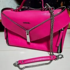 ✨️新春SALE✨️　DIESEL　ピンク　ショルダーバッグ　斜め掛け