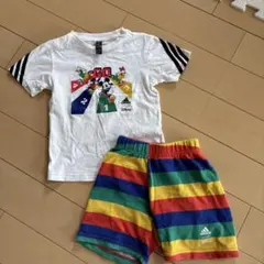adidas Disney ミッキー Tシャツとショートパンツセット