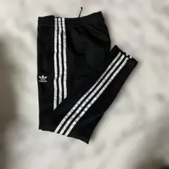 早い物勝ち❗️ adidas Originals スリーストライプス S