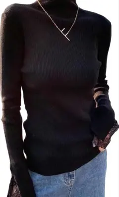 入学式にも　ブラック タートルネック ニット