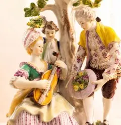 Meissen マイセン フィギュリン 人形 花を摘む少女 - メルカリ
