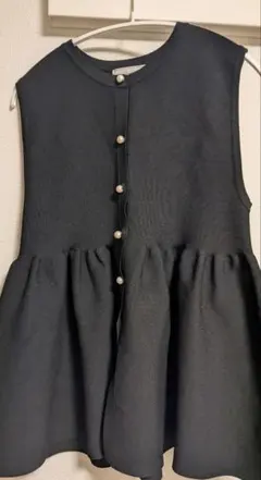 Linduce ブラックニットベスト ノースリーブ