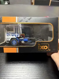 IXO Models Volvo F10 1983 ミニカーのサムネイル