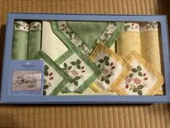 WEDGWOOD ランチョンマットとコースターセット