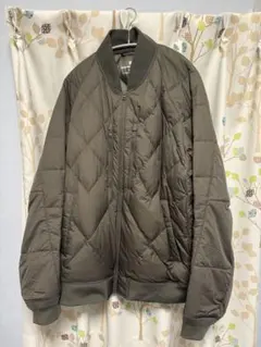 【着用3回】UNIQLOリサイクルハイブリッドダウンジャケット XL