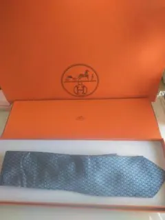 Hermès 幾何学模様 ネクタイのサムネイル