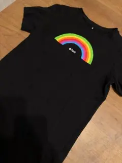 Apple Park限定 キッズTシャツ ブラック レインボーロゴのサムネイル